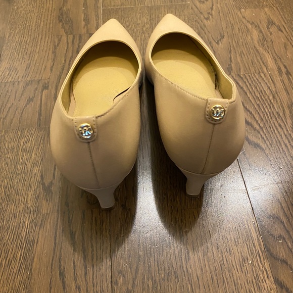 SHOE CLEAROUT ($25 Each or Bundle $90) - Picture 6 of 10